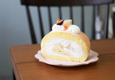 【森咖啡morimori café】享用手作日式甜點，私房義式餐食／必嚐人氣鮮奶油生乳捲、藍莓乳酪蛋糕／中山區甜點
