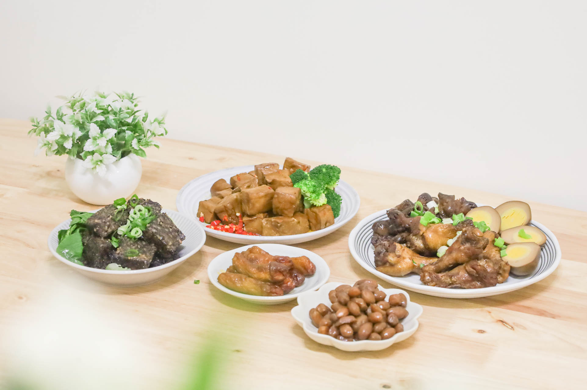 You are currently viewing 宅配滷味推薦【頭家娘福蛋】滷味控、懶人美食首選／Ｑ彈滷蛋、甜不辣、多汁滷豆乾、豆皮／原味、辣味都超涮嘴